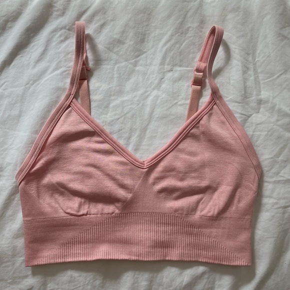 Lululemon sports bra - Picture 1 of 4